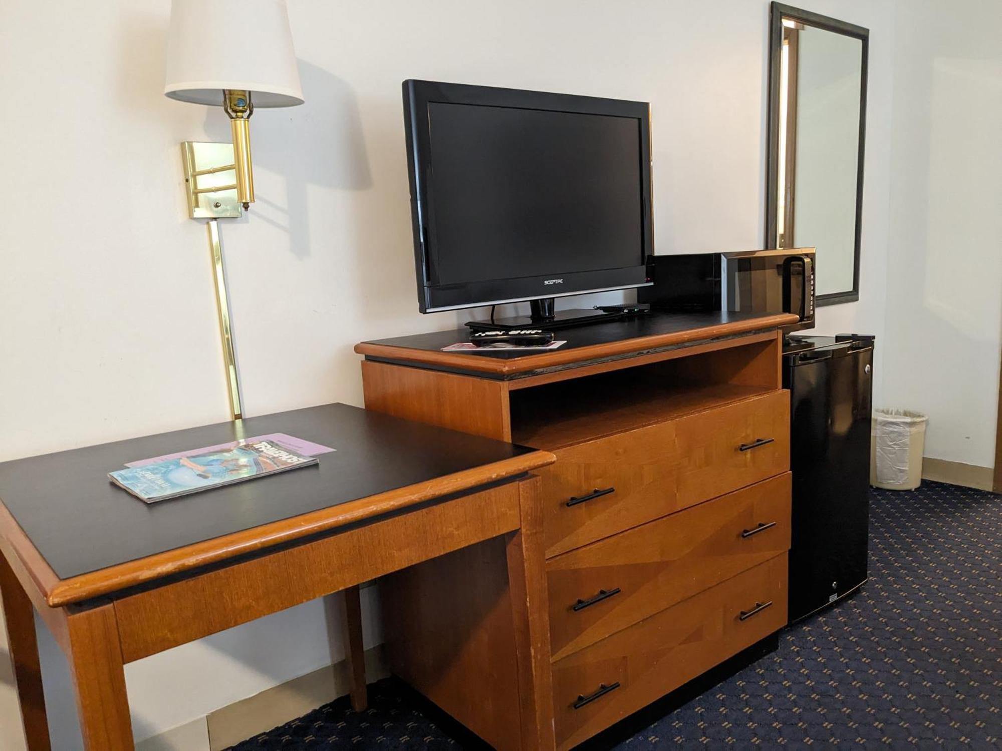 Dutton Inn Брэнсон Экстерьер фото