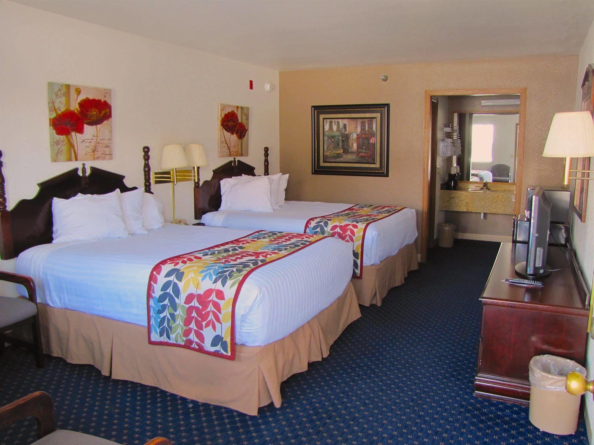 Dutton Inn Брэнсон Экстерьер фото