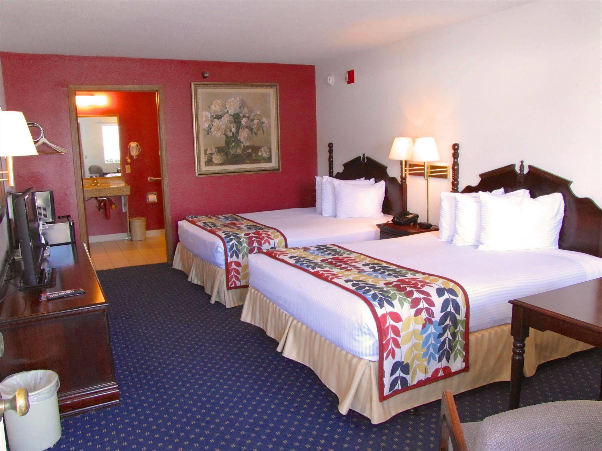 Dutton Inn Брэнсон Экстерьер фото